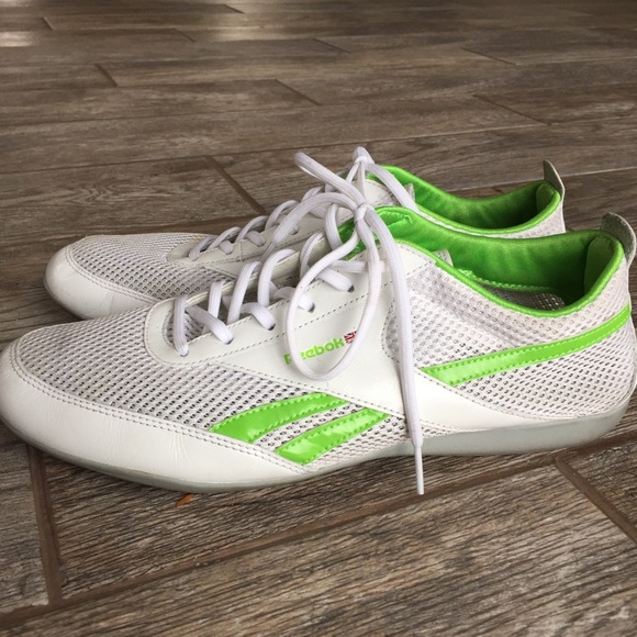 slim tennis shoes